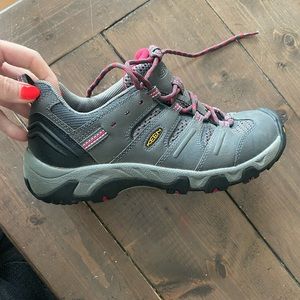 Keen hiking boots for women size 8.5